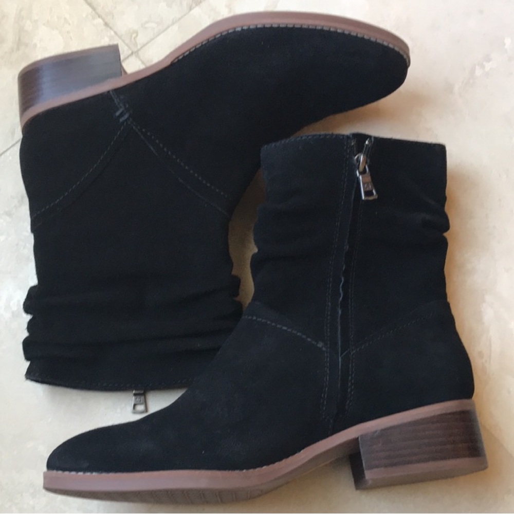 8.5 EUC Blk Lucca suede boots